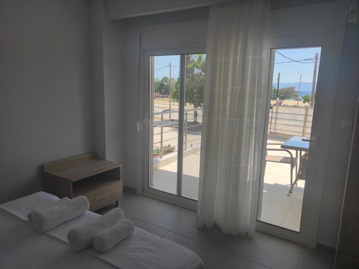 Blue Beach Apartments Ofrínion Esterno foto